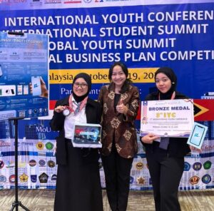 Mahasiswa FK-UHT Raih Penghargaan Internasional di Kuala Lumpur: Sabet Bronze Medal dan Best Presentation Bidang Kesehatan